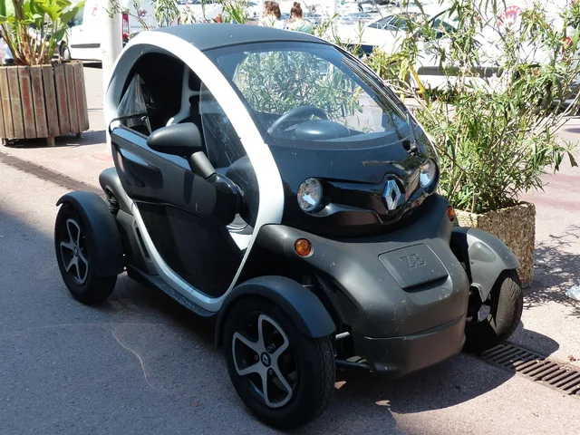 automobile, small, mini, renault twizy, twizy, renault, vehicle, electric car, open, double, similar to car, full electric vehicle, renault twizy, renault, electric car, electric car, electric car, electric car, electric car. Apartment EV power sharing methods: what to assess